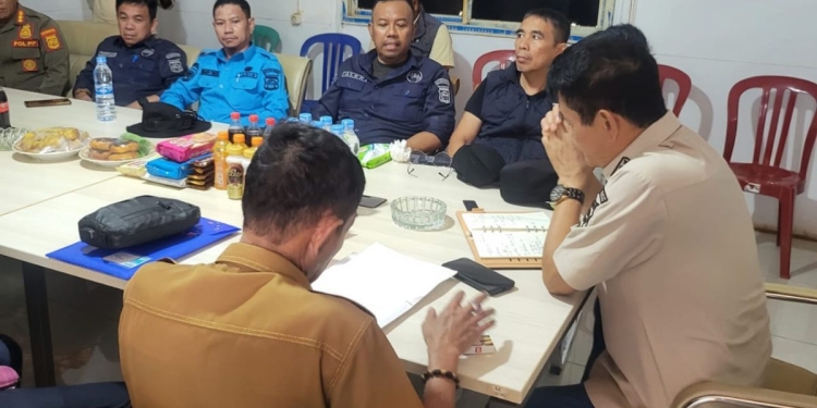 Pemda Konut gerak cepat perkuat PAD. Dipimpin langsung Wakil Bupati H. Abuhaera, S.Sos., M.Si., tim terpadu turun meninjau sejumlah lokasi tambang dan usaha jasa di Konut. (Ist/kendarinesia)