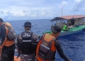 Tim SAR saat melakukan pencarian nelayan hilang di Wakatobi. Foto: Dok Basarnas/kendarinesi