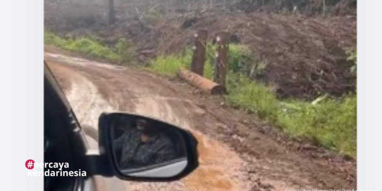 Kondisi jalan di Routa yang memprihatinkan. Foto: Dok Istimewa/kendarinesia