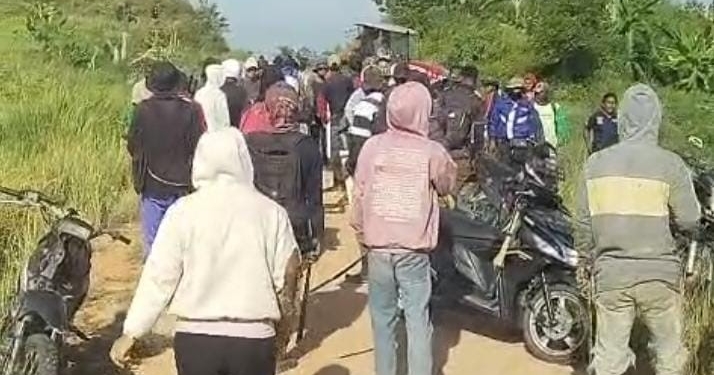 Situasi setelah seorang buruh tani sawit di Konsel dibacok warga. Foto: Dok istimewa/kendarinesia